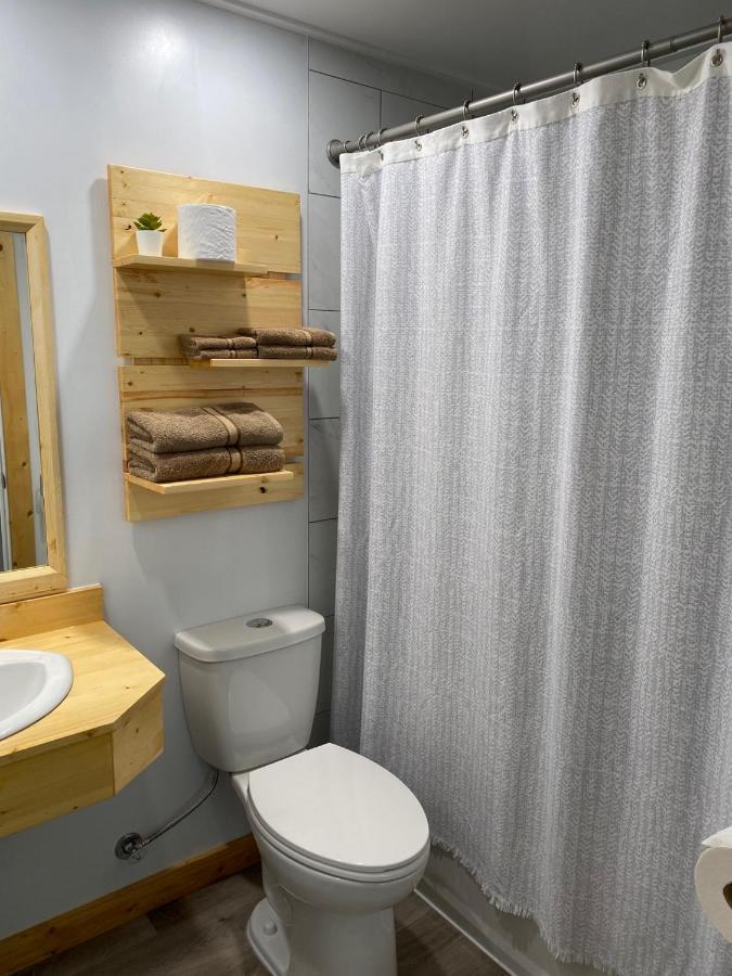 Quest Motel Whitewood Ngoại thất bức ảnh
