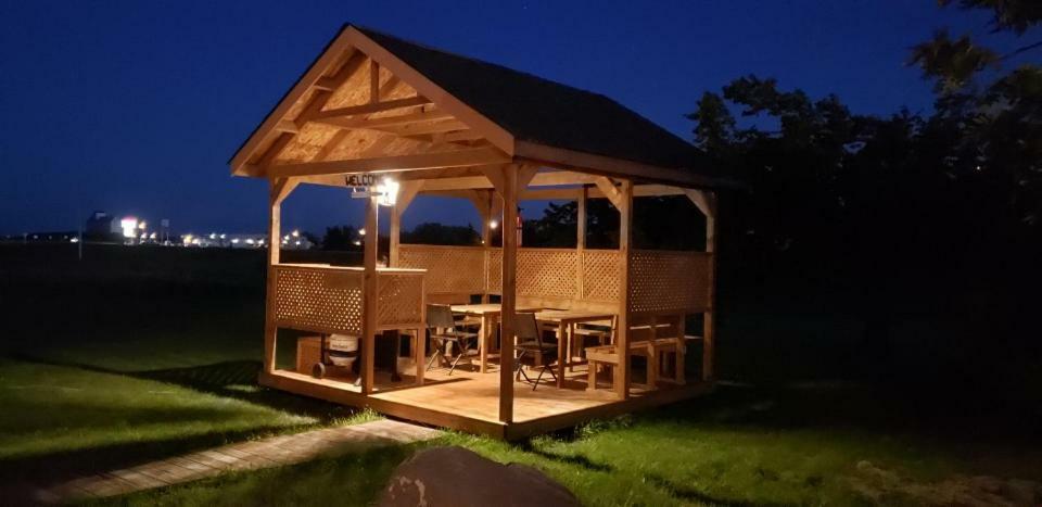 Quest Motel Whitewood Ngoại thất bức ảnh
