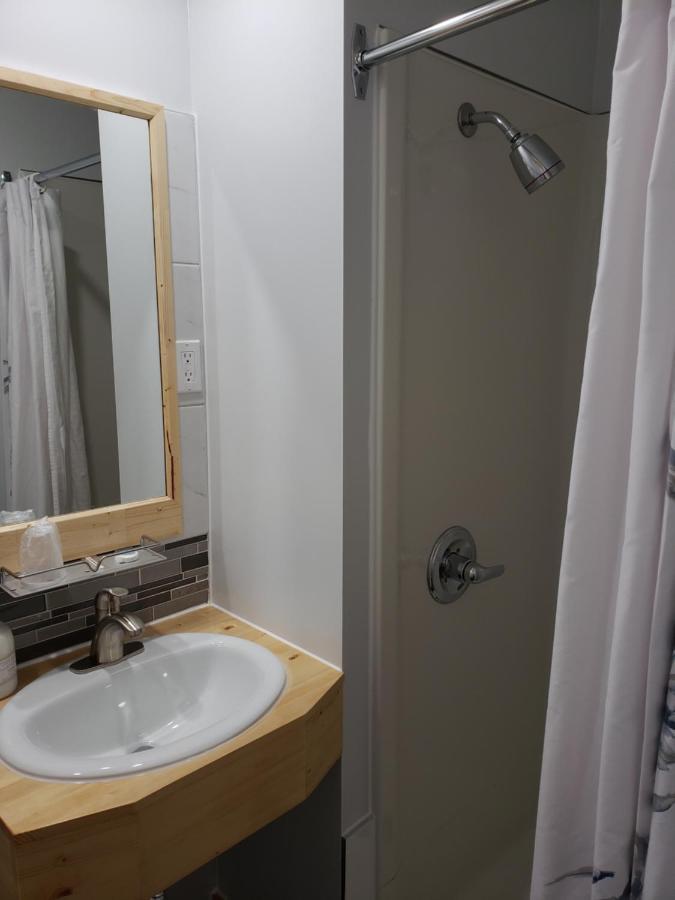 Quest Motel Whitewood Ngoại thất bức ảnh