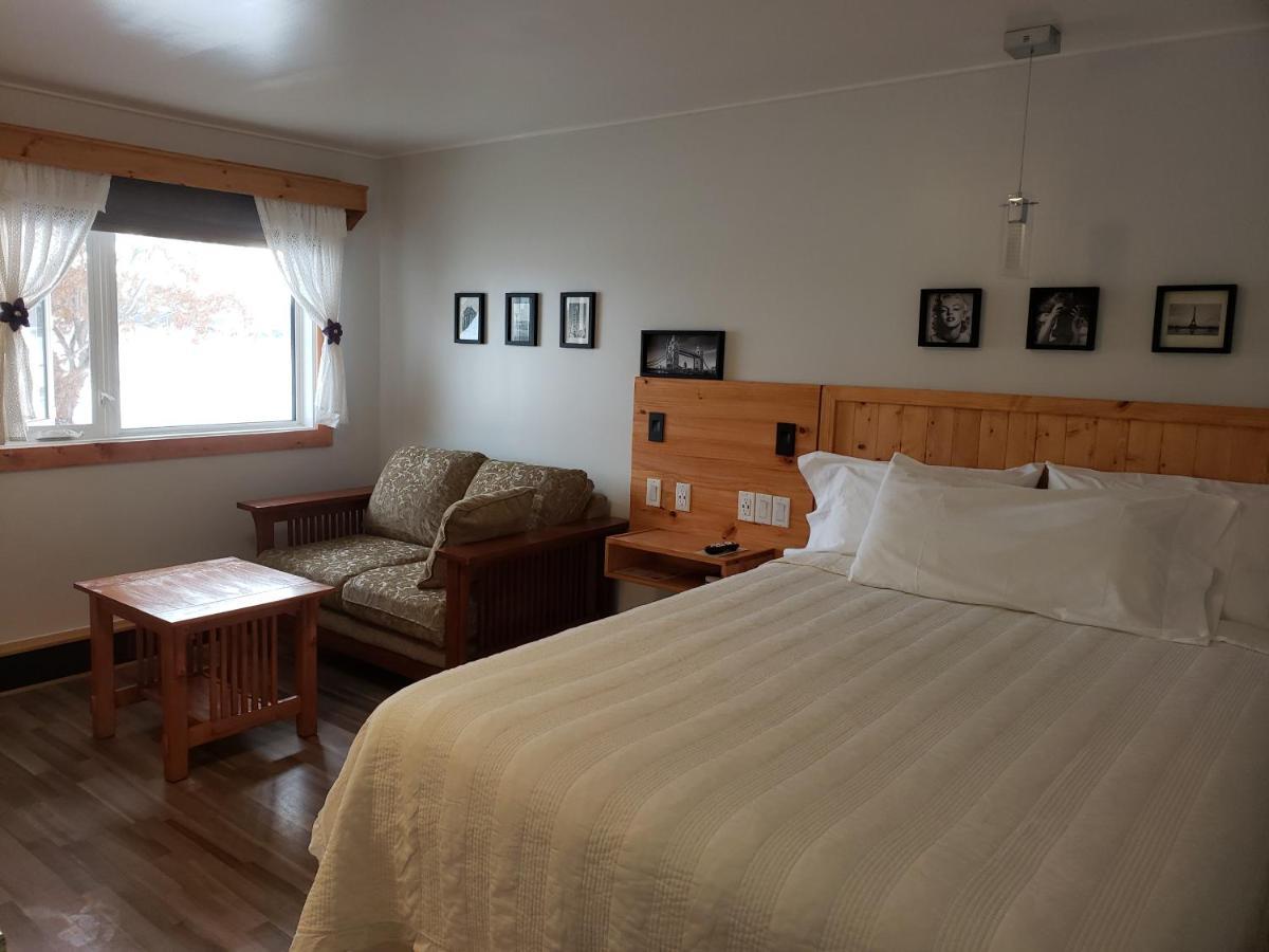 Quest Motel Whitewood Ngoại thất bức ảnh
